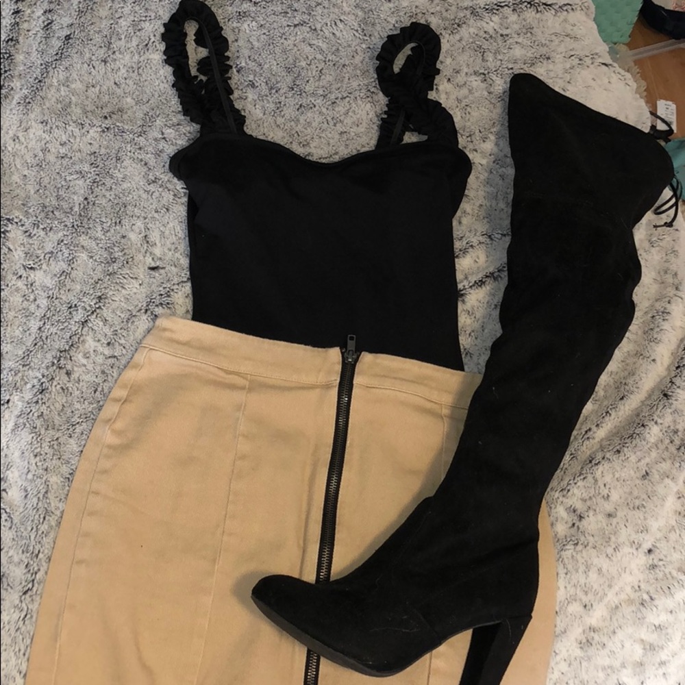 Tan mini skirt forever 21